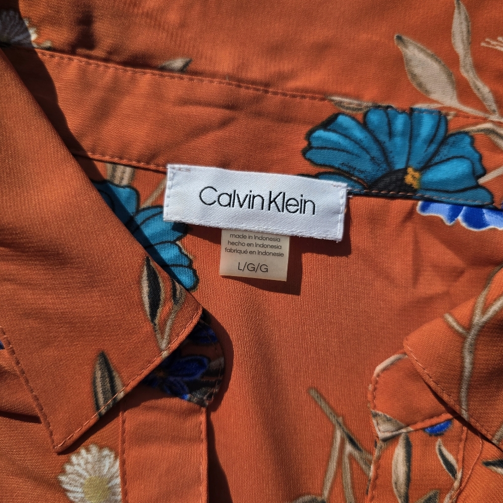 Calvin Klein Floral, Ruffle front blouse, size L, EUC - Picture 10 of 10